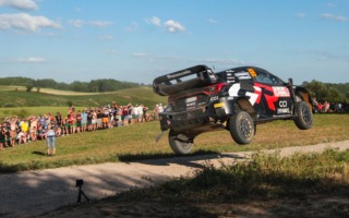 WRCポーランド：競技3日目、6SSを制したカッレ・ロバンペラがアンドレアス・ミケルセンから首位を奪う